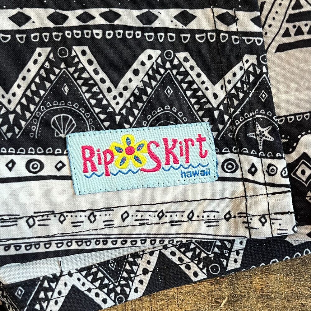 RipSkirt Hawaii Small Wrap Skirt Cover-Up Black White Vacation Summer Beach - Picture 4 of 7